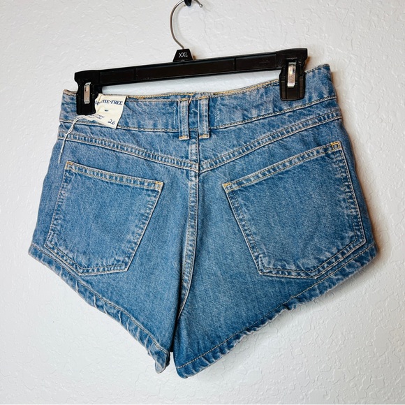 We The Free Prince Street Denim Shorts Size 26 A1 - Picture 4 of 6